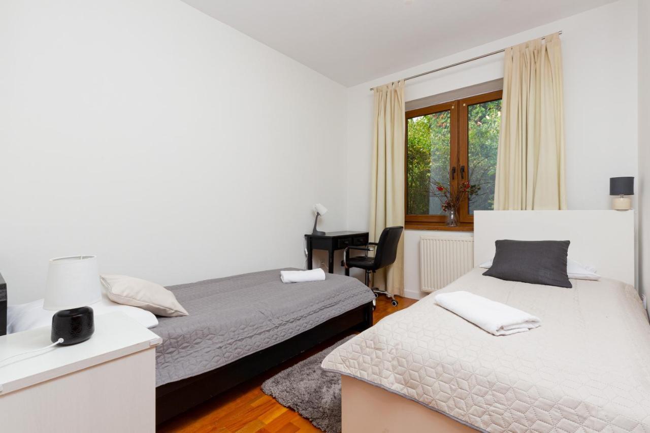 Villa Holiday House Cinema Experience Warsaw Michalowice By Renters Exterior foto